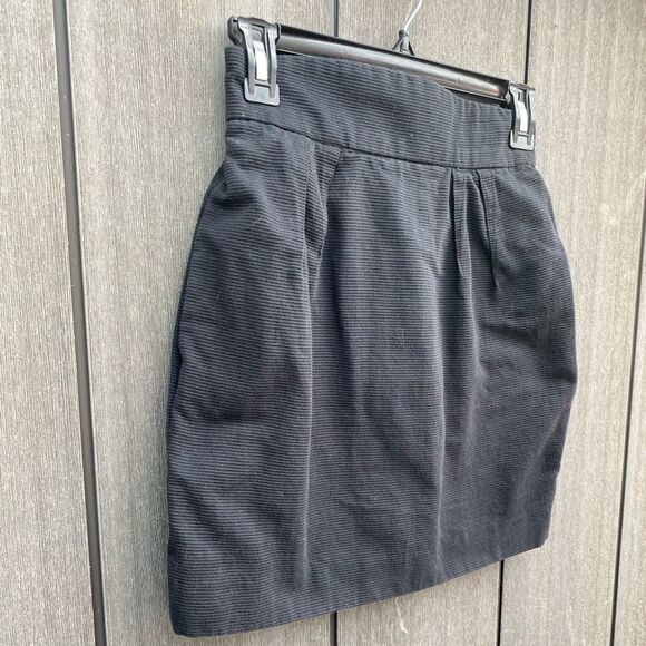 Ribbed Lined‎ Black Mini Skirt - Picture 2 of 6